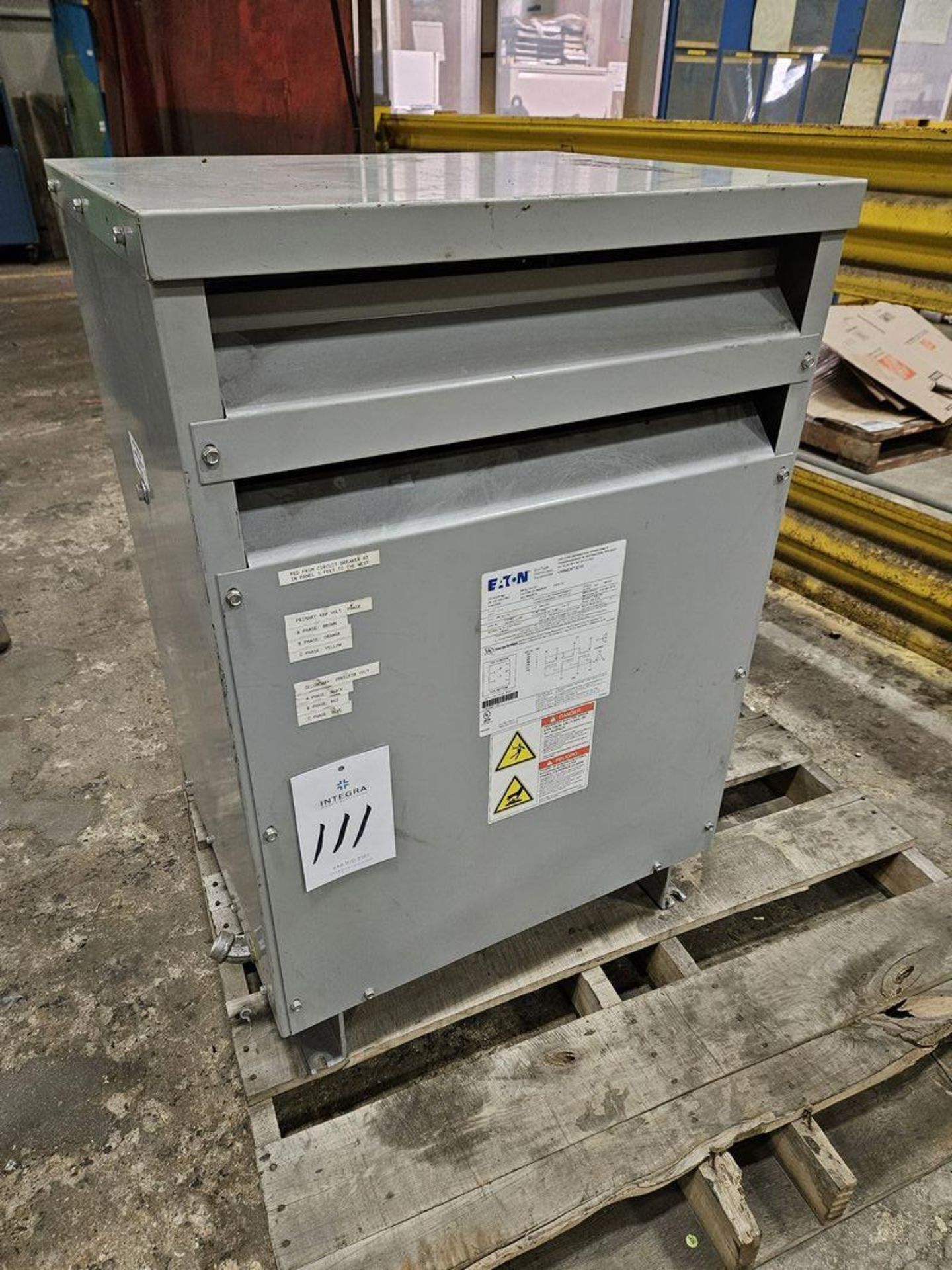 Eaton V48M28T3016 Dry Type Distribution Transformer