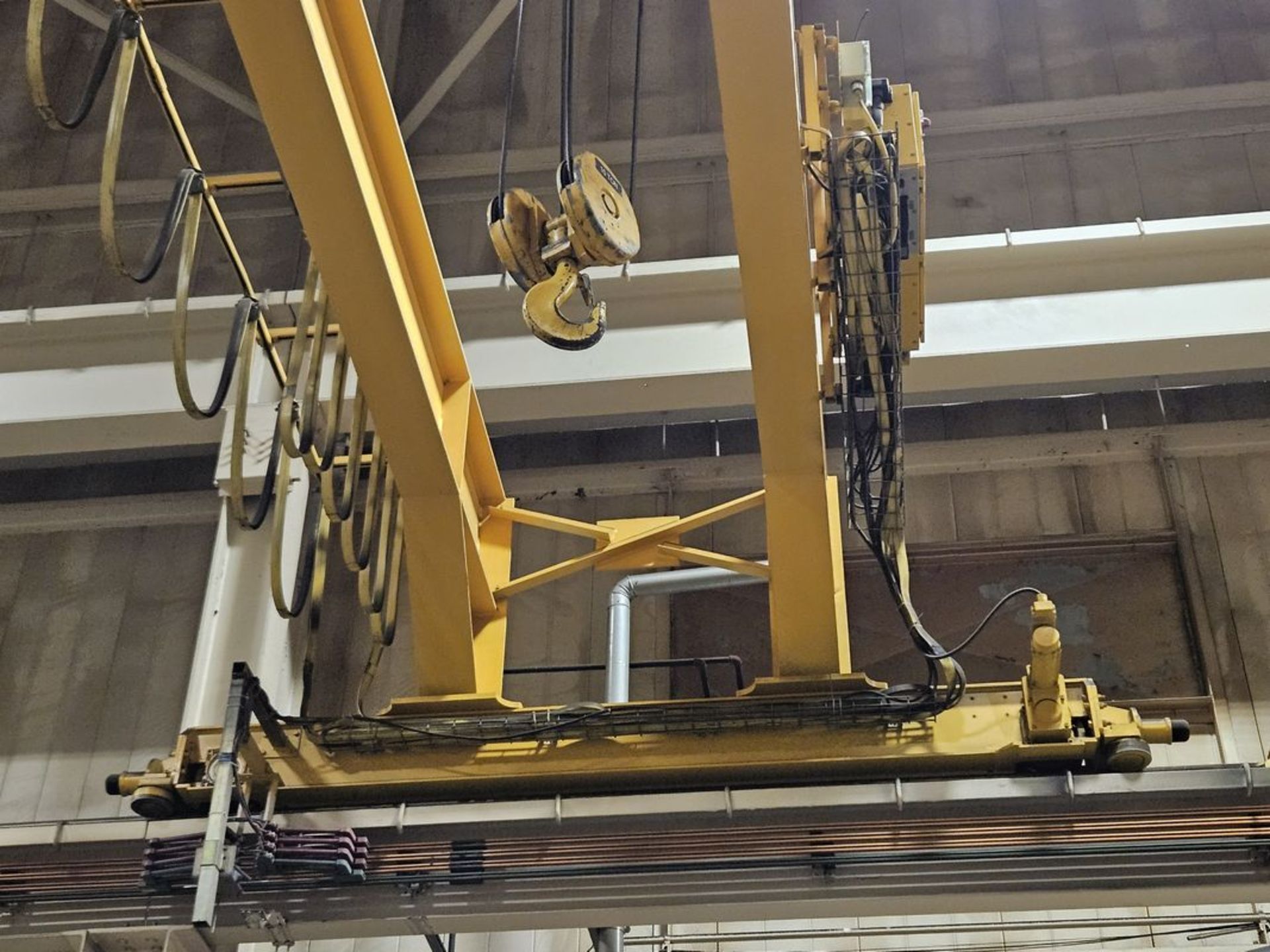 10-Ton x 30' P&H Double Girder, Top Riding, Single Leg Traveling Gantry ...