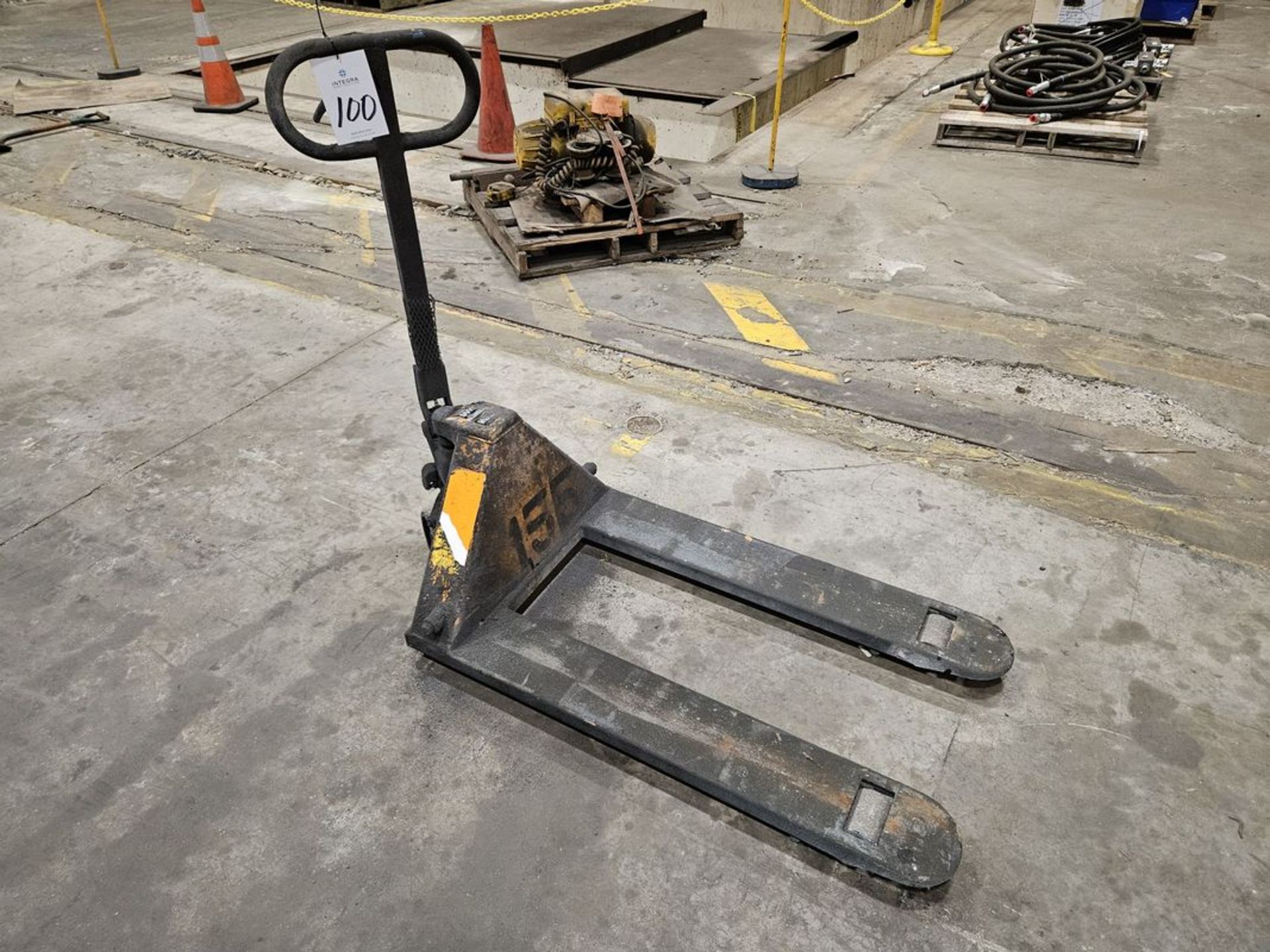 Lift Rite 5500-Lb Hydraulic Pallet Jack