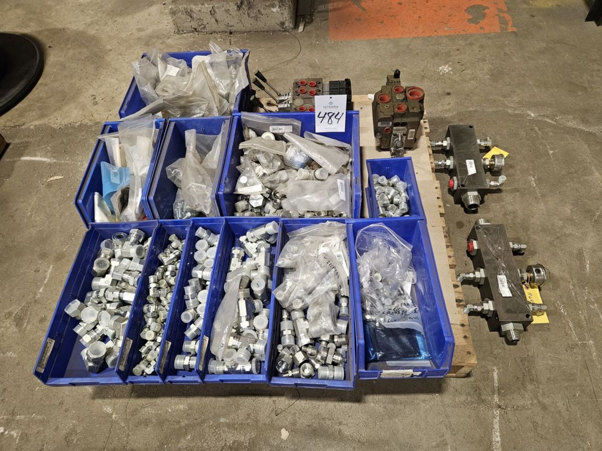 Lot of Assorted Hydraulic Fittings and Valves