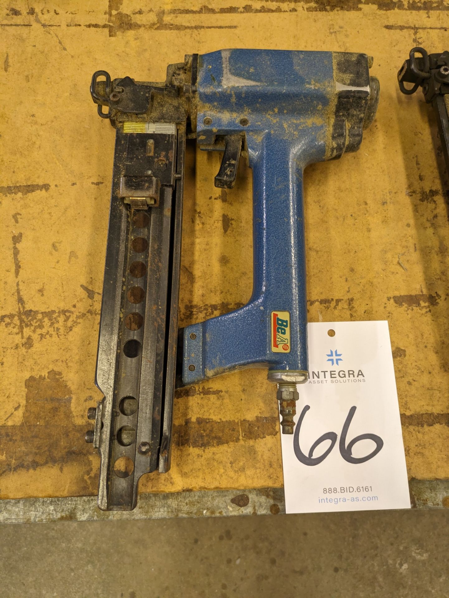 BeA 14/50-763 2" Pneumatic Staple Gun