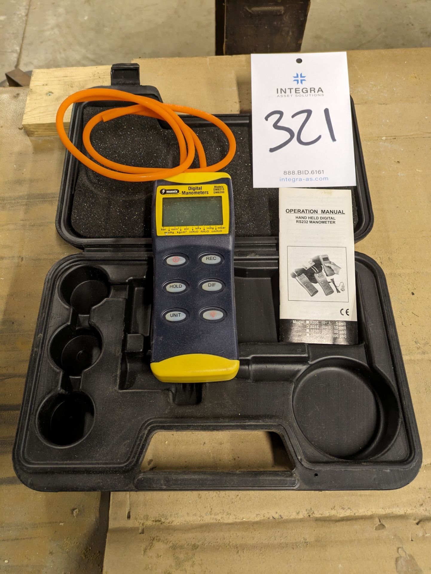 Mannix RS232 Hand Held Digital Manometer