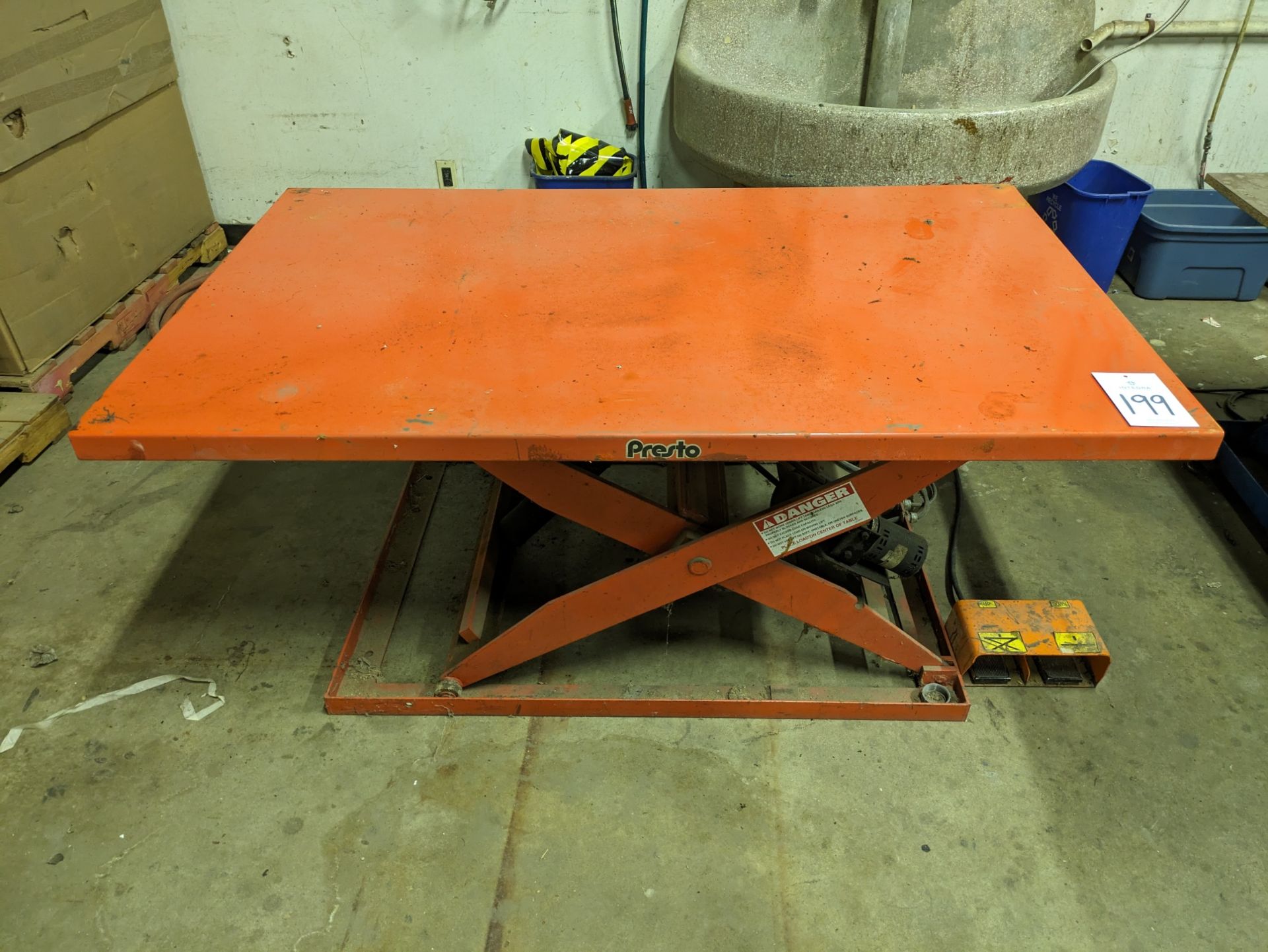 Presto WSX36-10 1,000-Lb. Capacity 40" x 65" Electric Scissor Lift Table