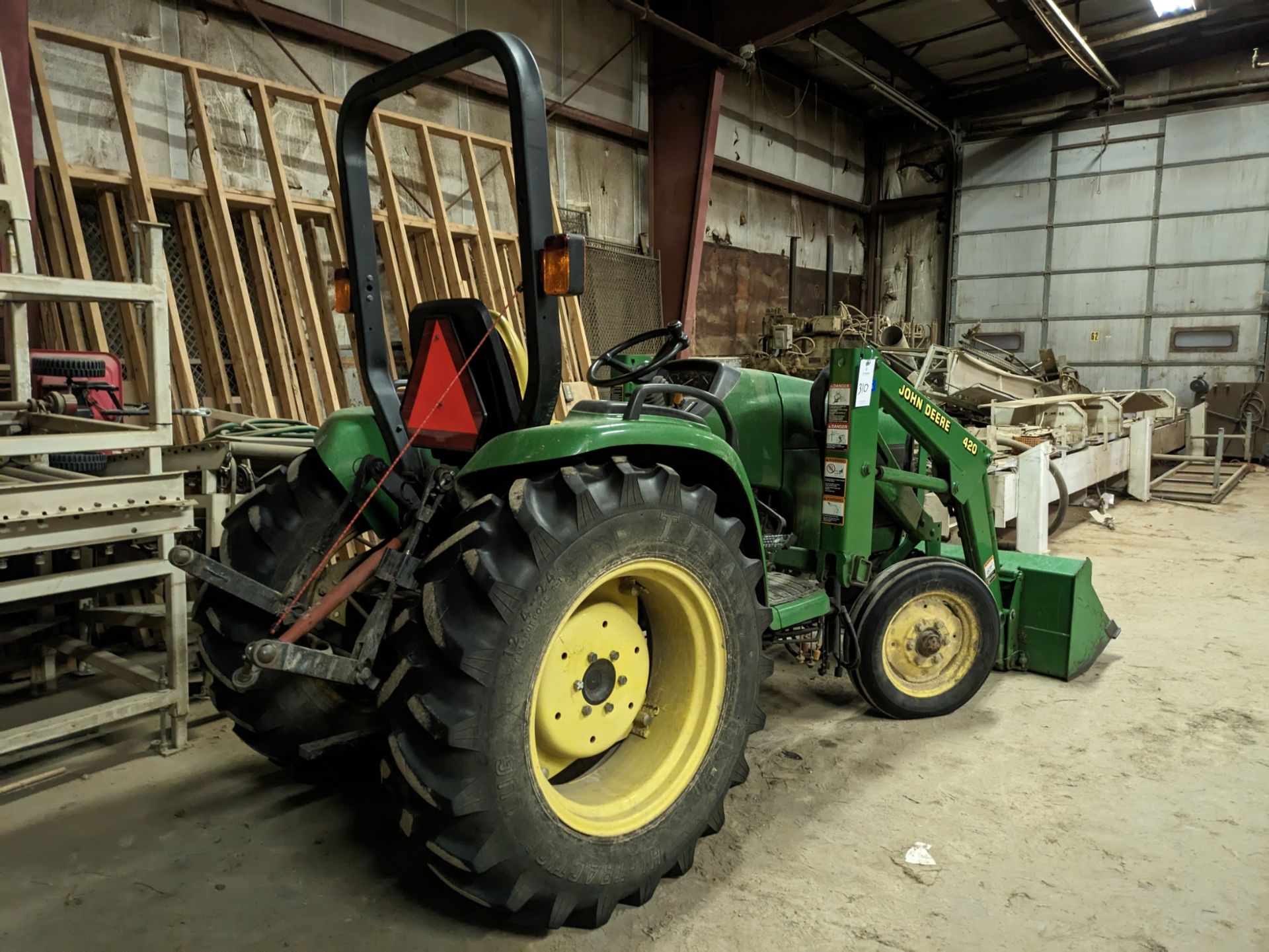 John Deere 4300 Tractor, S/N LV4300C435419, 2001, with 420 Front End Loader Attachment - Image 4 of 6