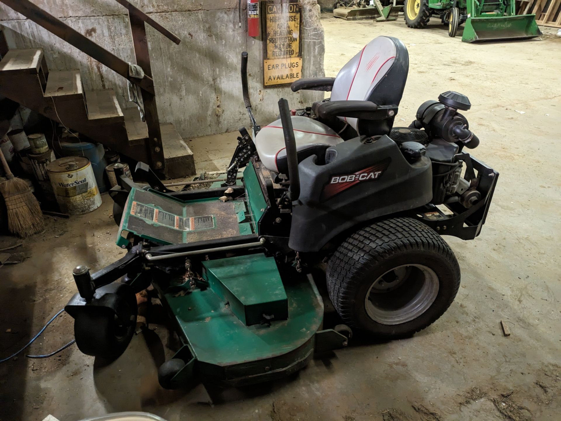 Bobcat Fast Cat Pro 61 61" Ride On Zero Turn Lawn Mower - Image 2 of 3