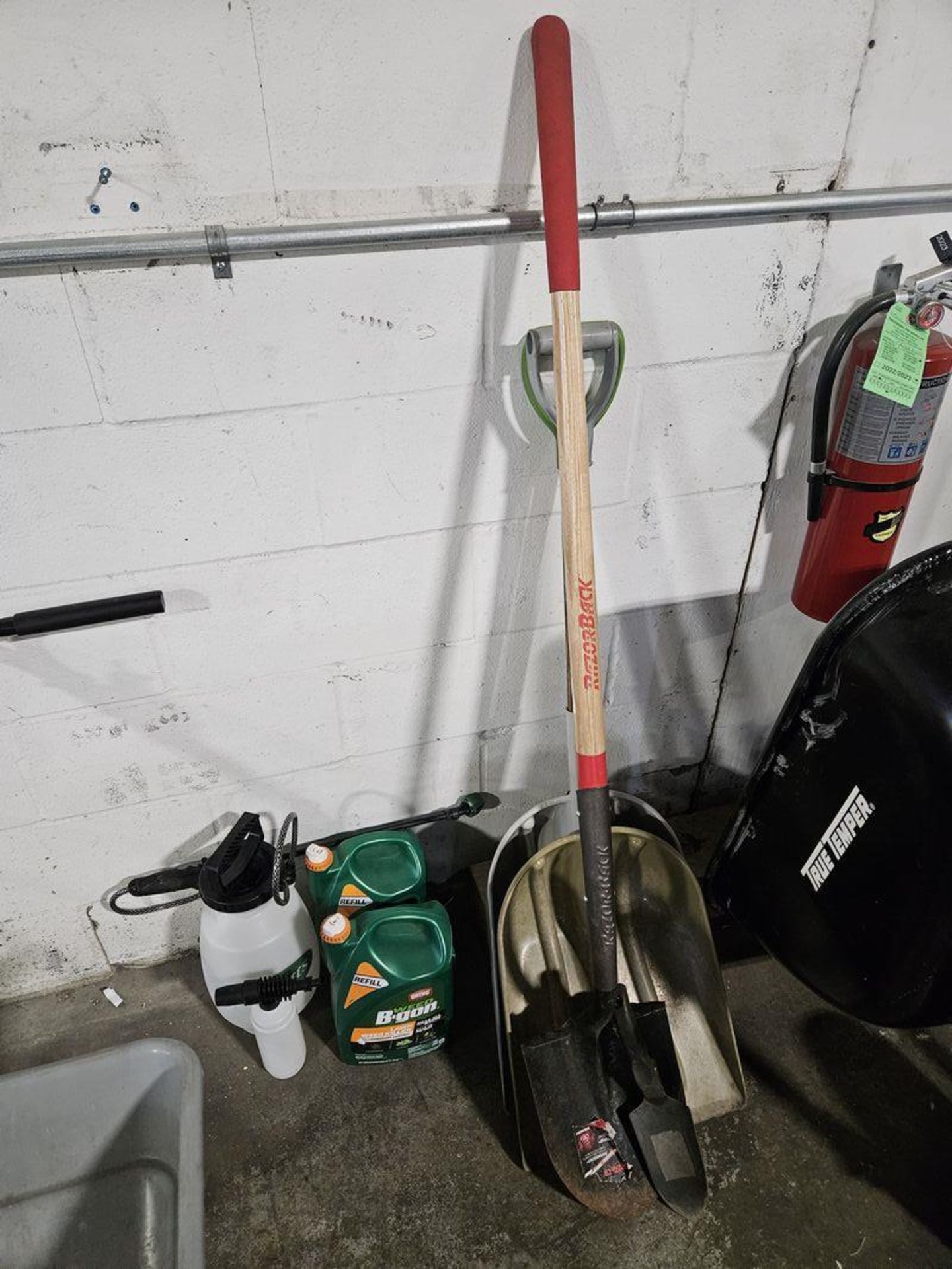 Lot of Assorted Lawn Tools - Image 3 of 4