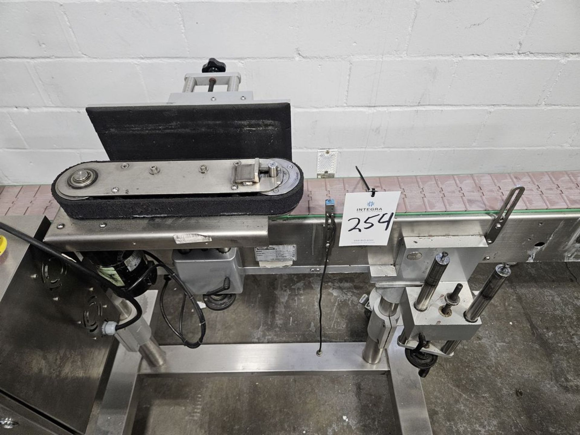 CVC300 Labeler Base w/ 4" x 6'6" Belt Conveyor - Image 2 of 4