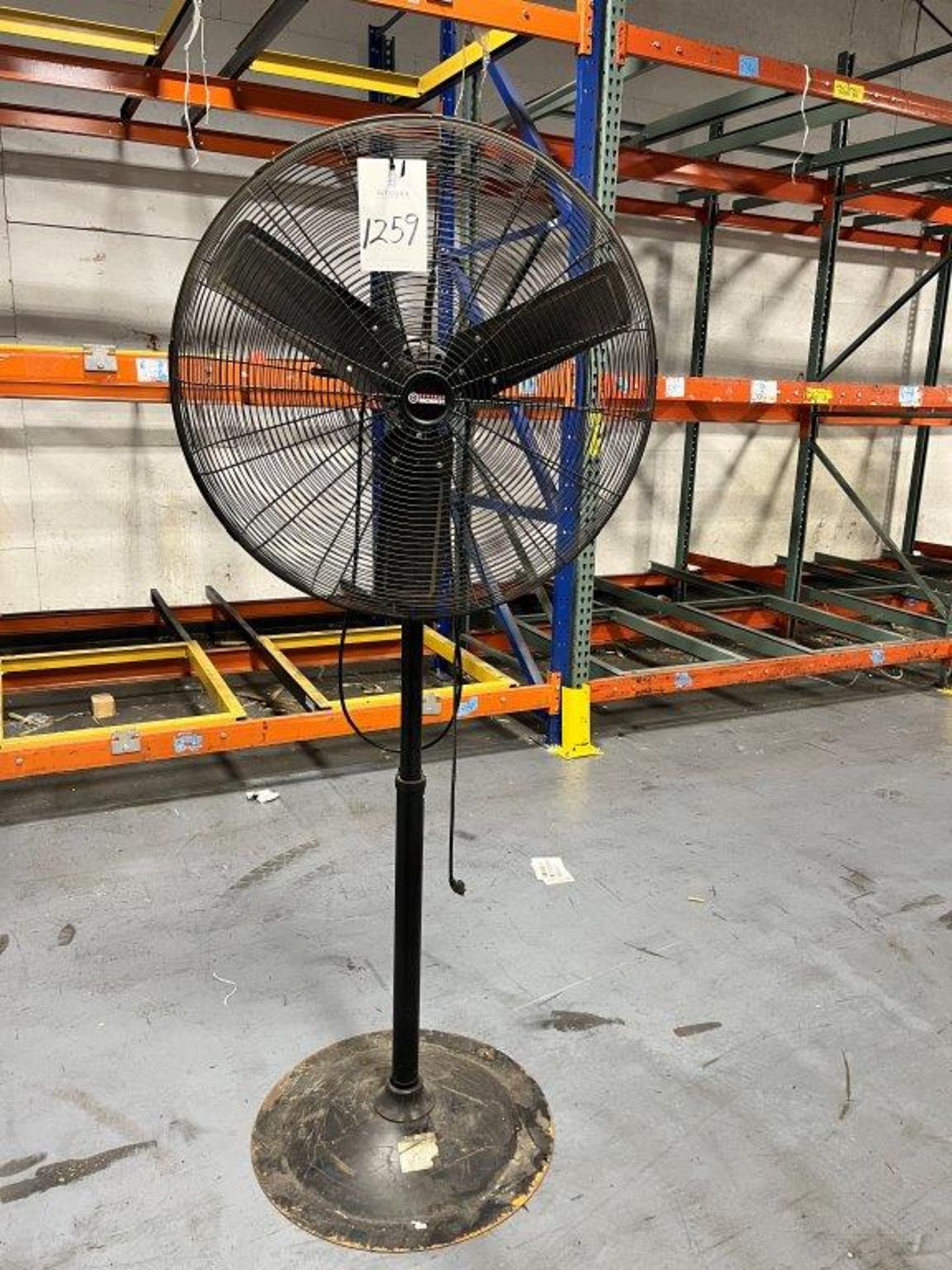 Central Machinery 30" Pedestal Fan