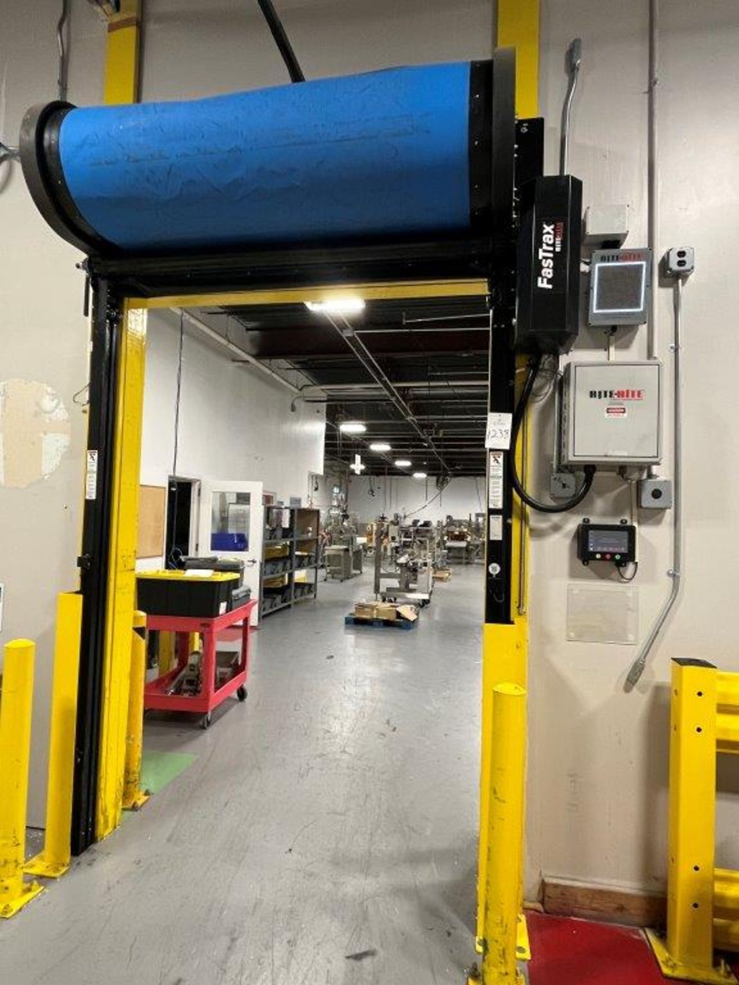 Right Hite Fastrax 72" x 107" Automatic Rollup Door