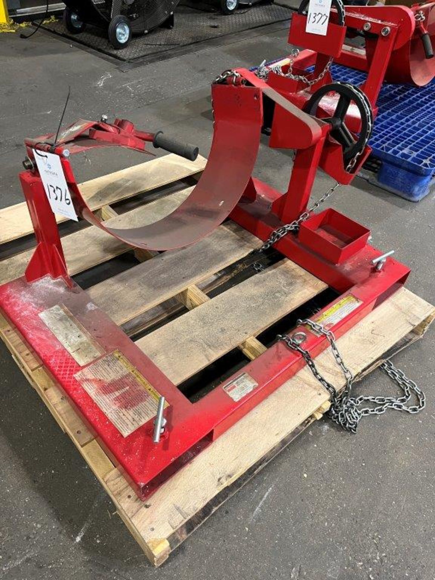 Dayton 21VG49 800-Lb Capacity Drum Lift Fork Attachment