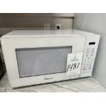 Magic Chef HMM11120W Microwave