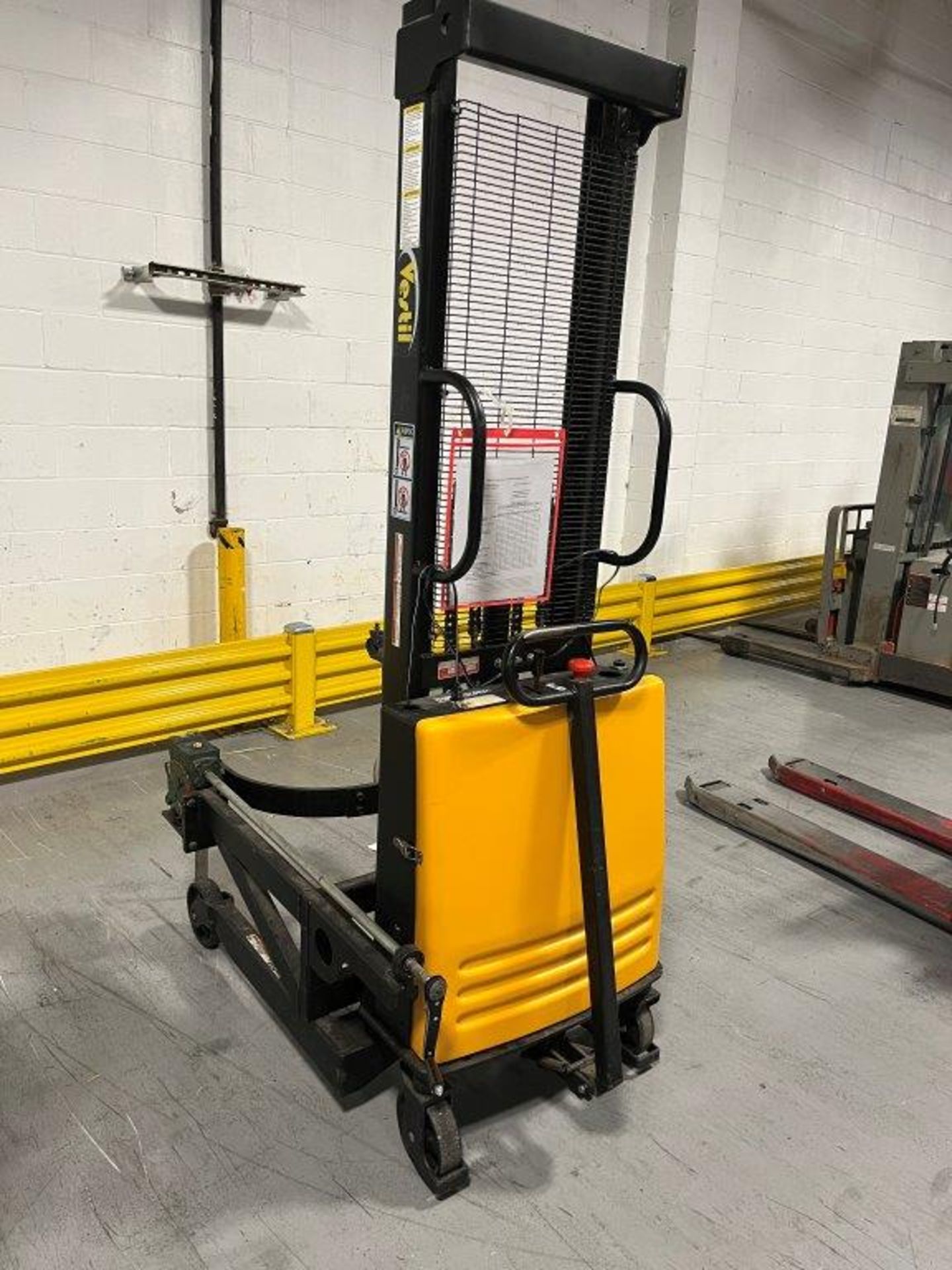 Vesil DRUM-LRT-DC 550-Lb Capacity Manual Drum Lift - Image 2 of 2