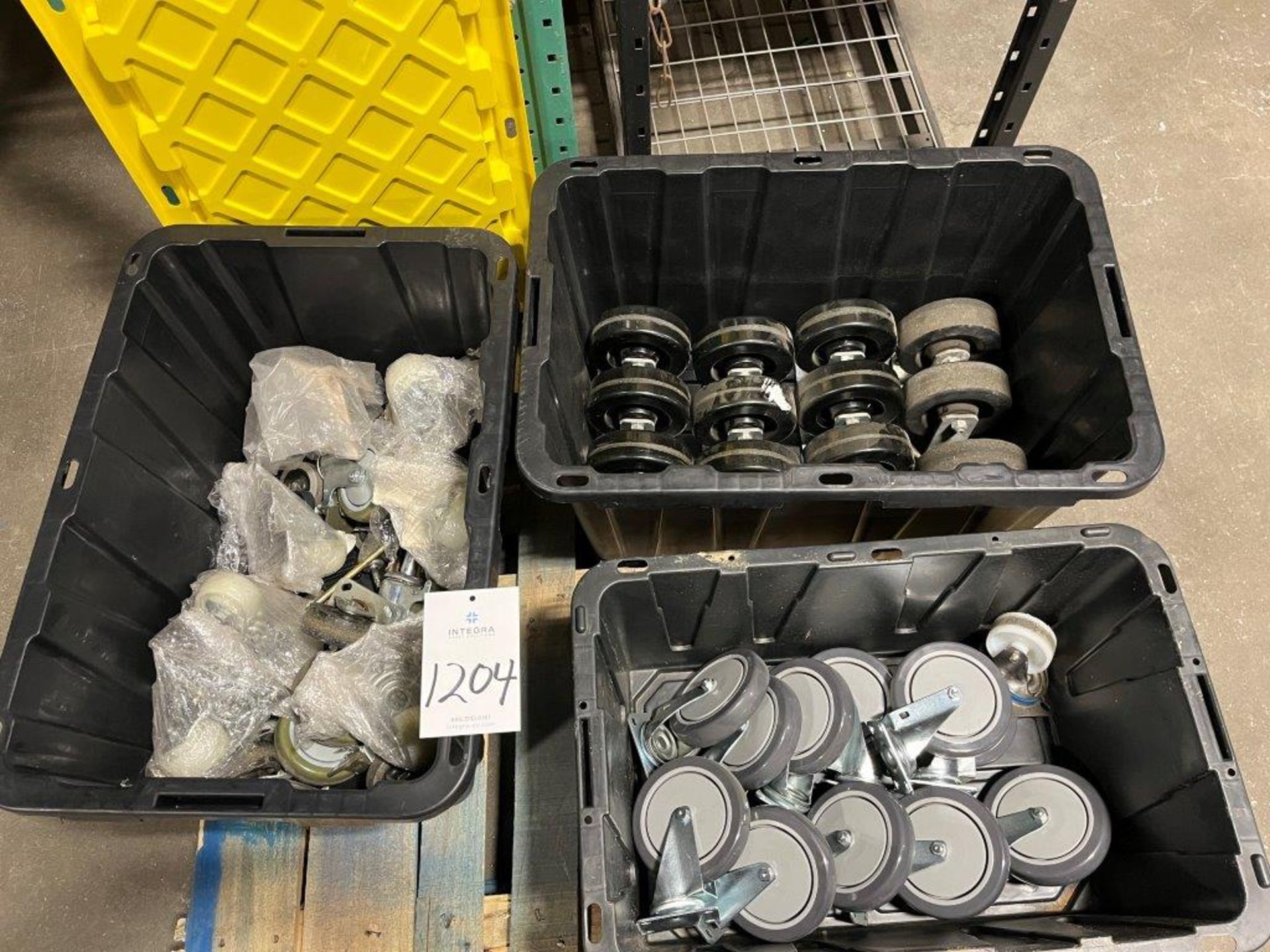 Pallet of Assorted Casters