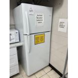 Frigidaire FFTR2021TW2 Refrigerator/Freezer