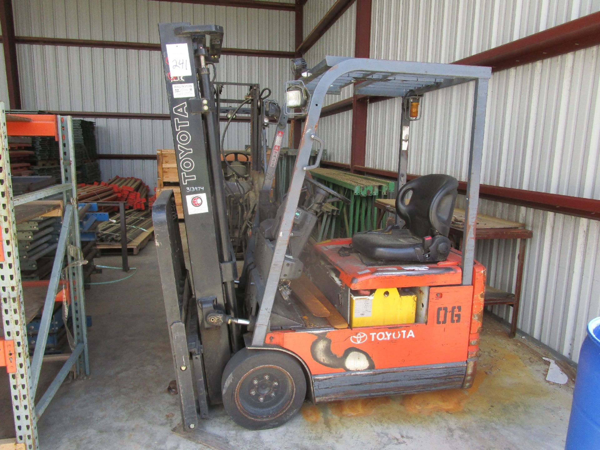 Toyota Electric Forklift with Battery ( Not in Service)