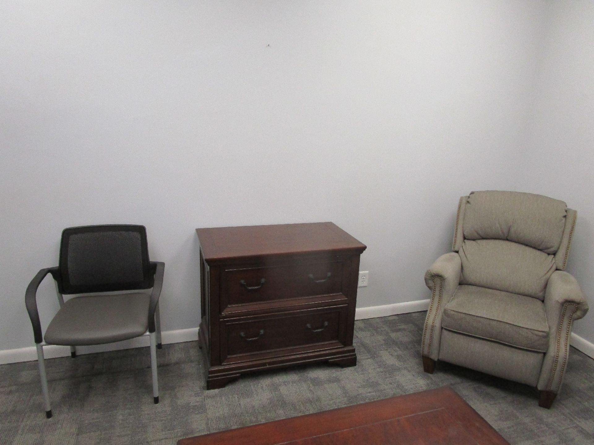 Lot of Executive Office Furniture - Image 2 of 6