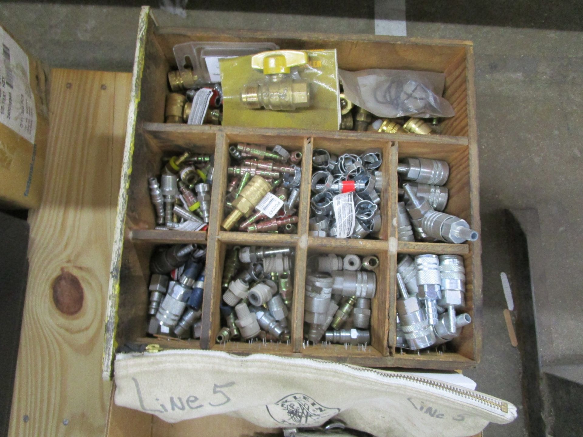 Large Lot of Air Guns With Wands, Hose & Fittings - Image 4 of 7