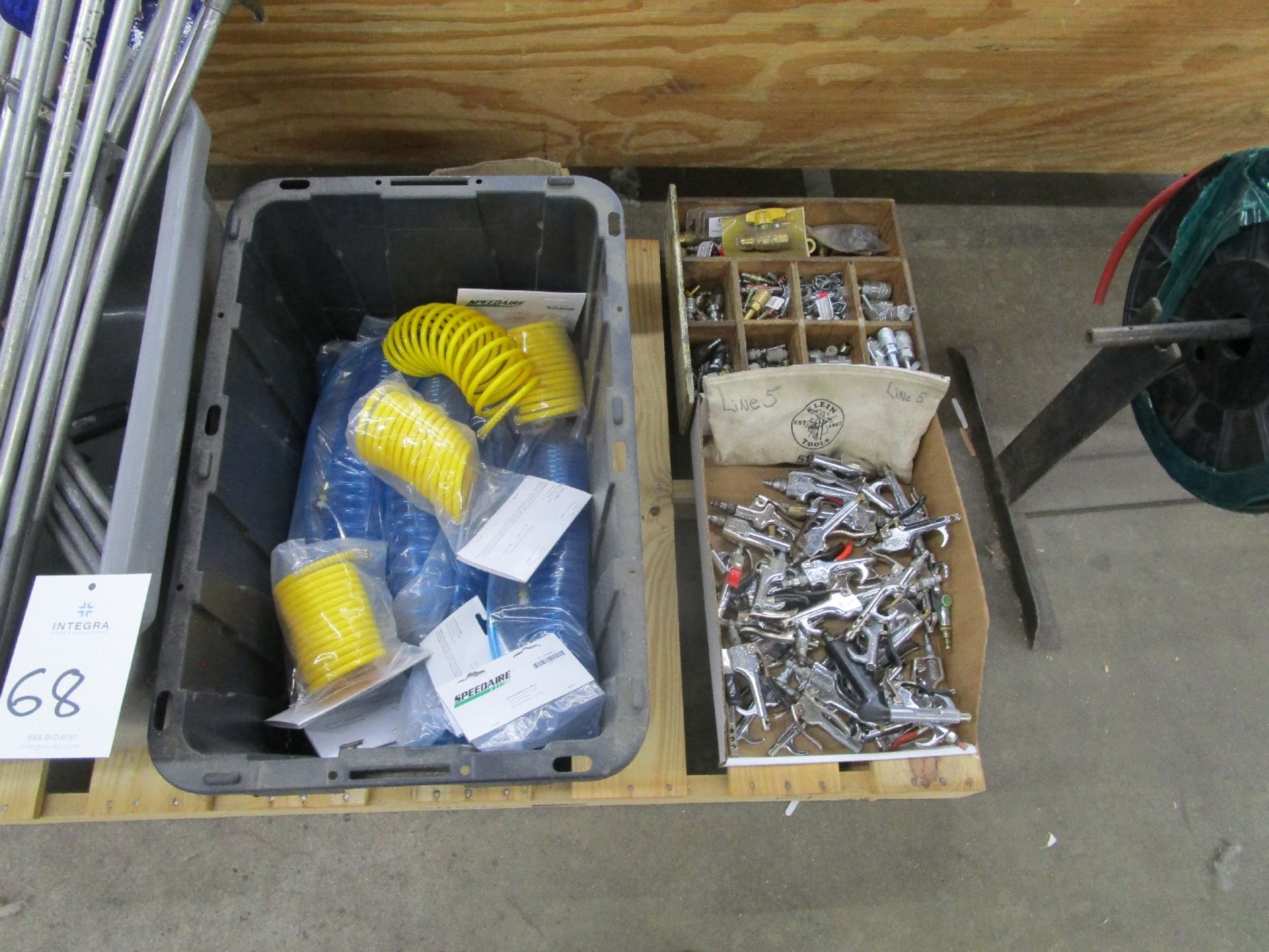 Large Lot of Air Guns With Wands, Hose & Fittings - Image 3 of 7