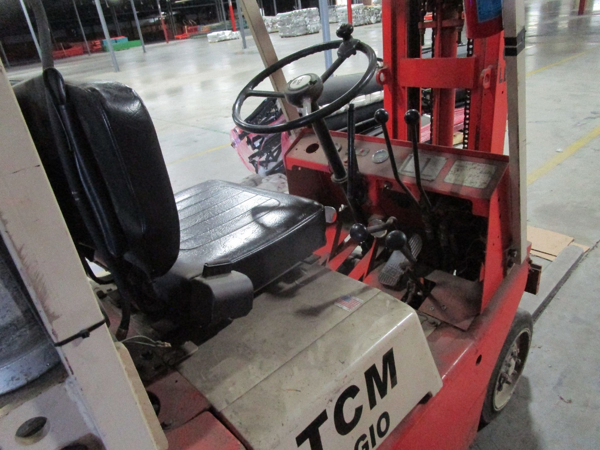 TCM FCG10N2 2,000-Lb LPG Forklift Truck - Image 4 of 7