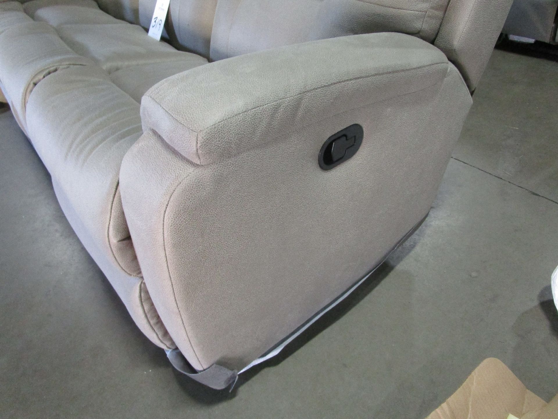 Flexsteel 2810-02 Leather Sofa Recliner - Image 3 of 3