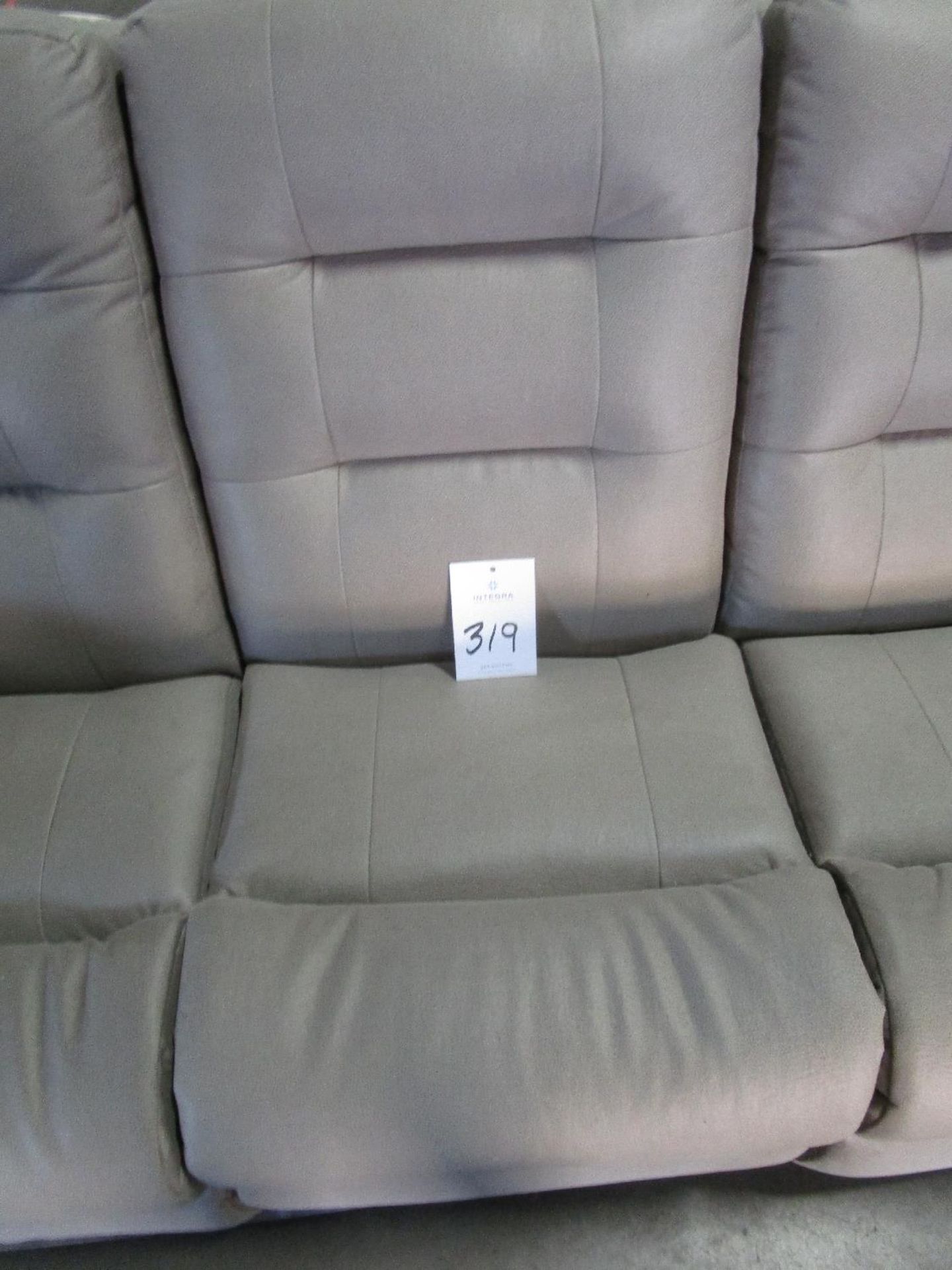 Flexsteel 2810-02 Leather Sofa Recliner - Image 2 of 3