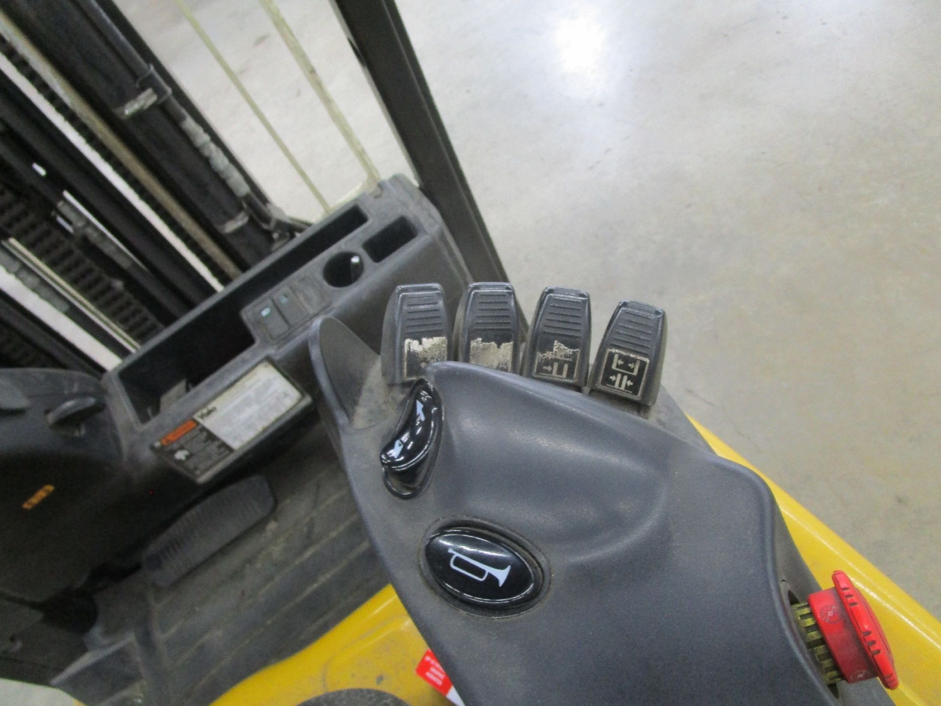 Yale ERP035VTN36TE082 3,850-Lb Electric Forklift Truck - Image 7 of 8