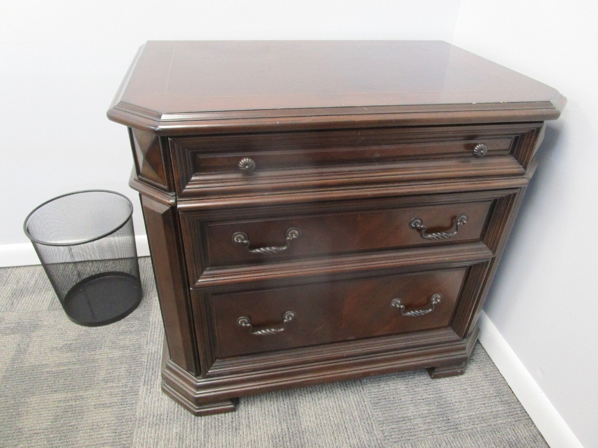 Lot of Executive Office Furniture - Image 6 of 6