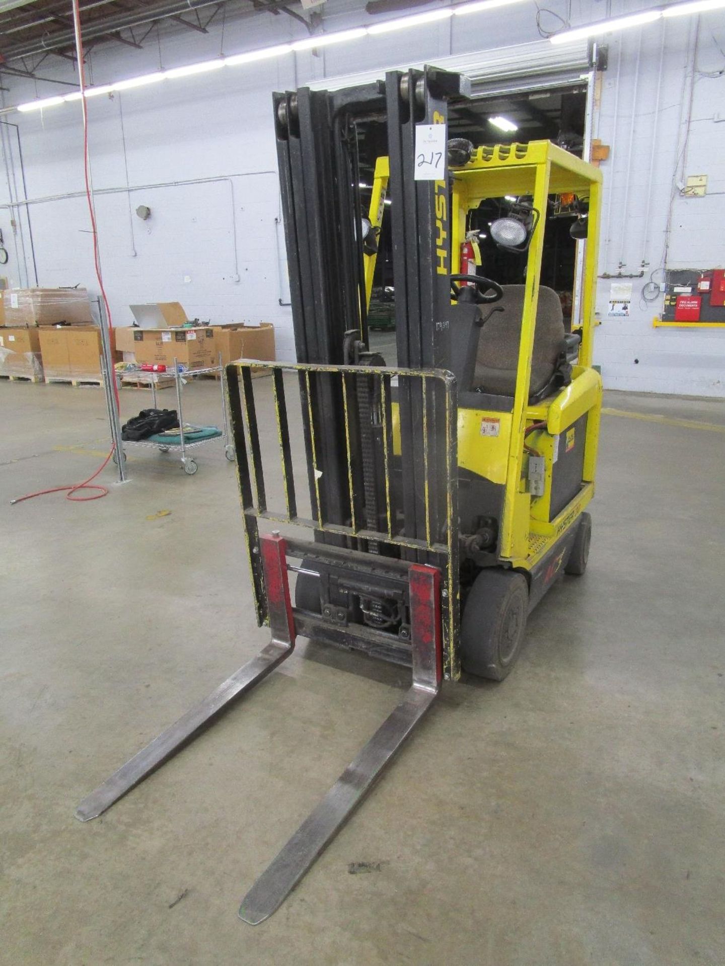 Hyster E30Z 2,850-Lb Electric Forklift Truck