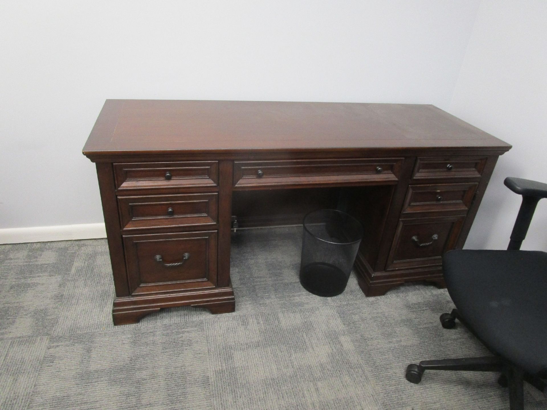 Lot of Executive Office Furniture - Image 3 of 6