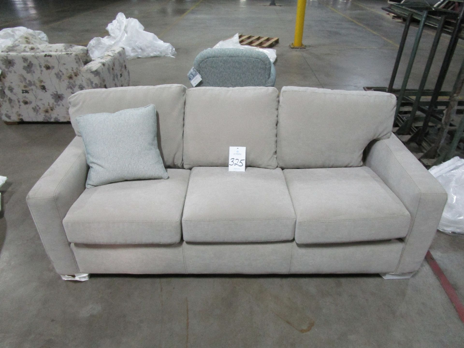 Flexsteel 63399-31 Sofa with Leather Upholstery