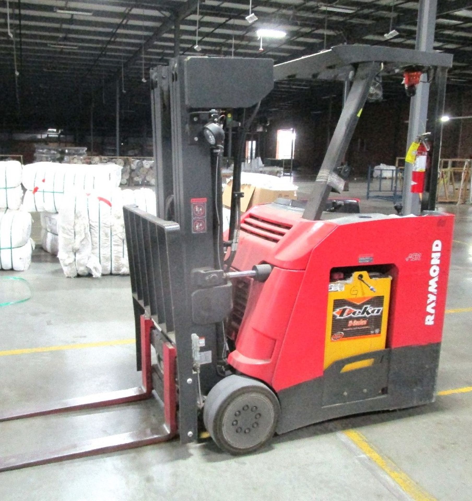 Raymond 425-C35QM 3,500-Lb Electric Stand Up Forklift Truck