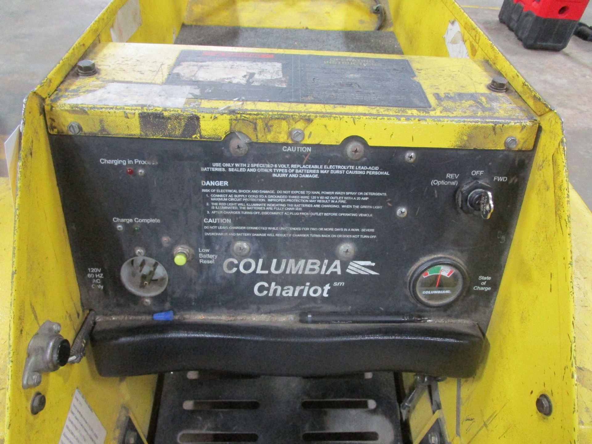 Columbia Chariot 100 12V Electric Utility Vehicle - Image 2 of 3