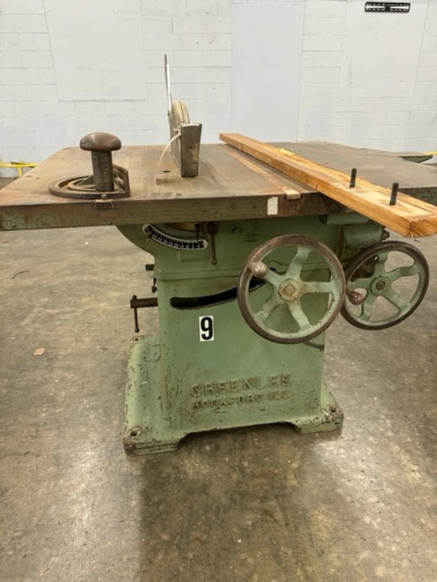 Greenlee 495 Table Saw - Image 2 of 2