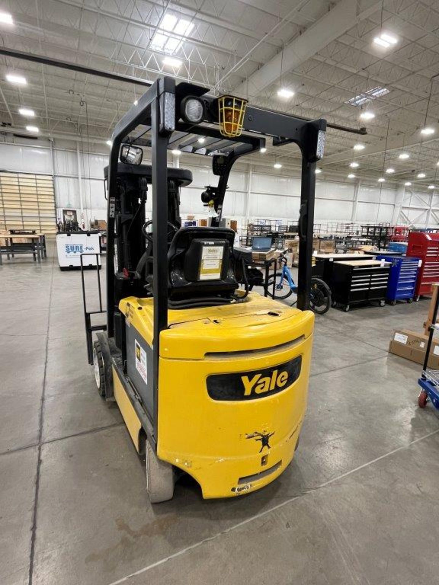 Yale ERC060VGN48TQ084 2,500-Lb Electric Forklift Truck - Image 4 of 6