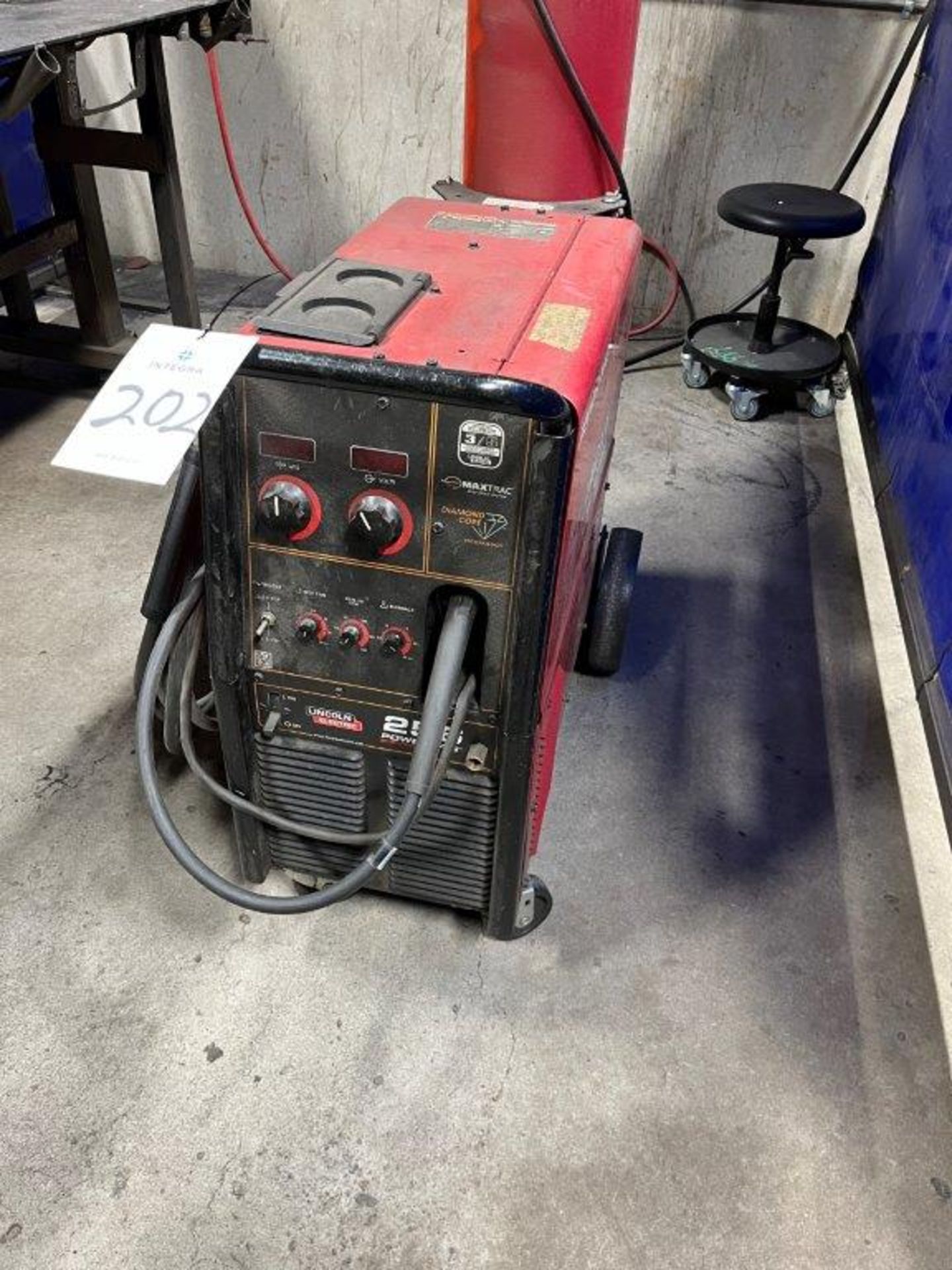 Lincoln 256 Power Mig Welder