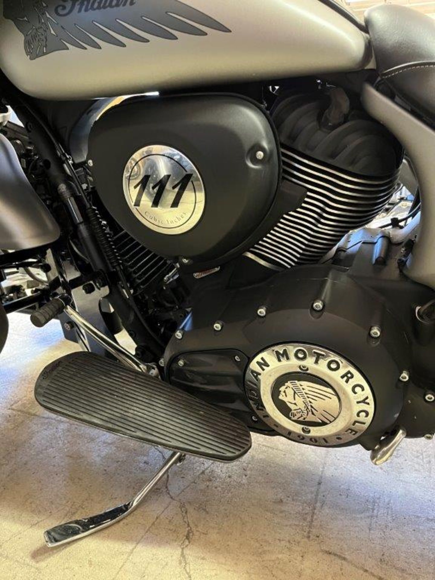 Indian 1100cc Motorcycle Dual Wheel Tilting Front End Fully Dressed - Image 4 of 5