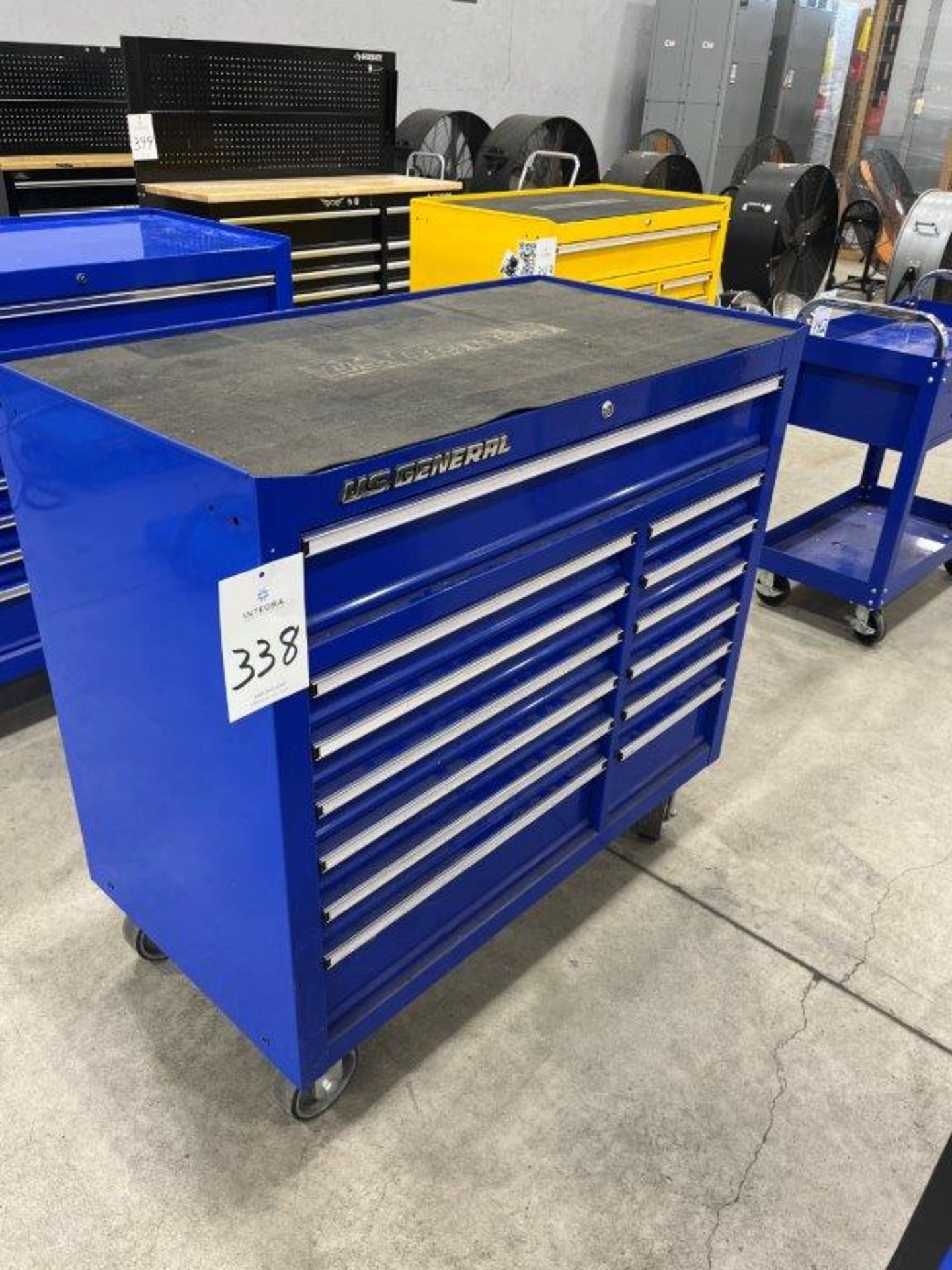 US General (13) Drawer Rolling Tool Chest