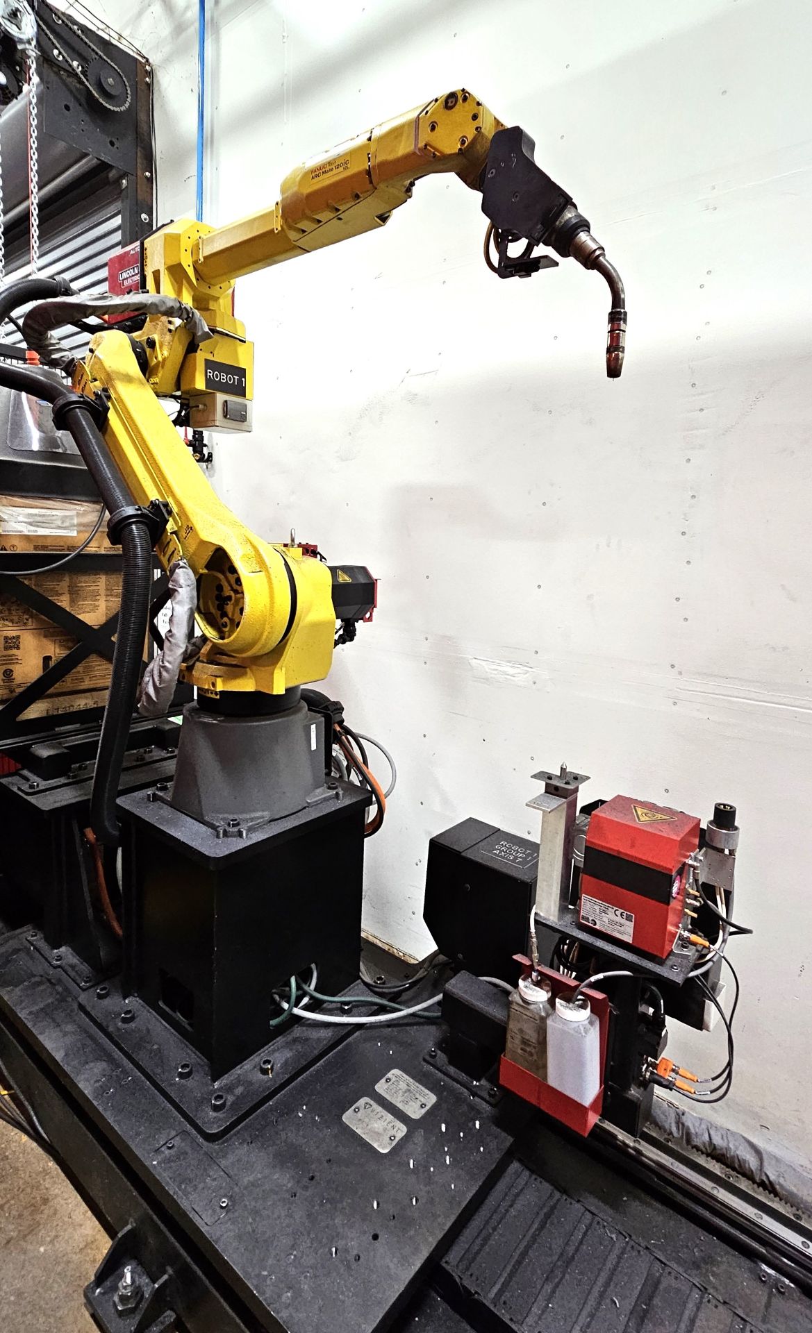 Lincoln/Fanuc Robotic Welding System - Image 11 of 26