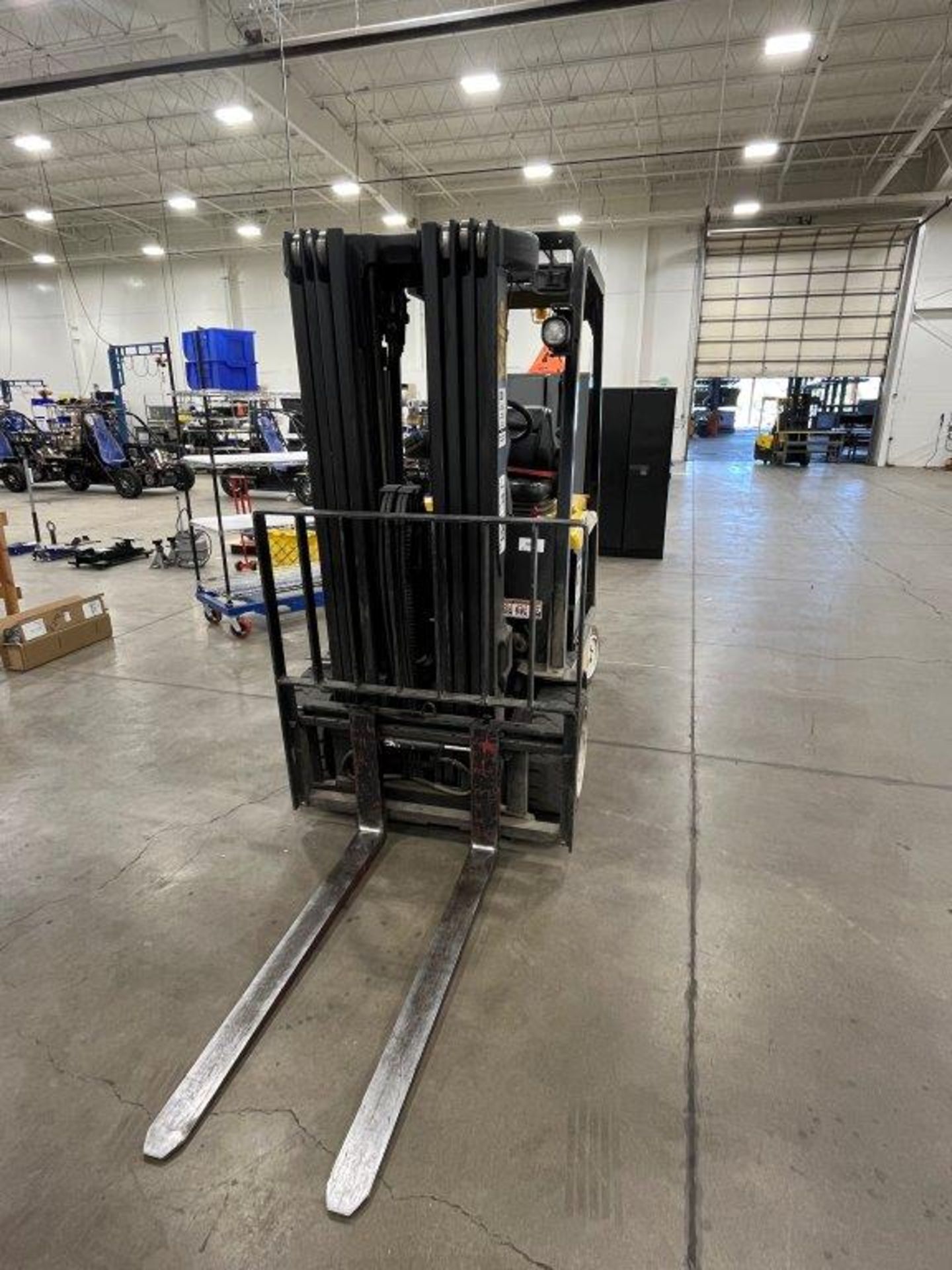 Yale ERC060VGN48TQ084 2,500-Lb Electric Forklift Truck - Image 2 of 6