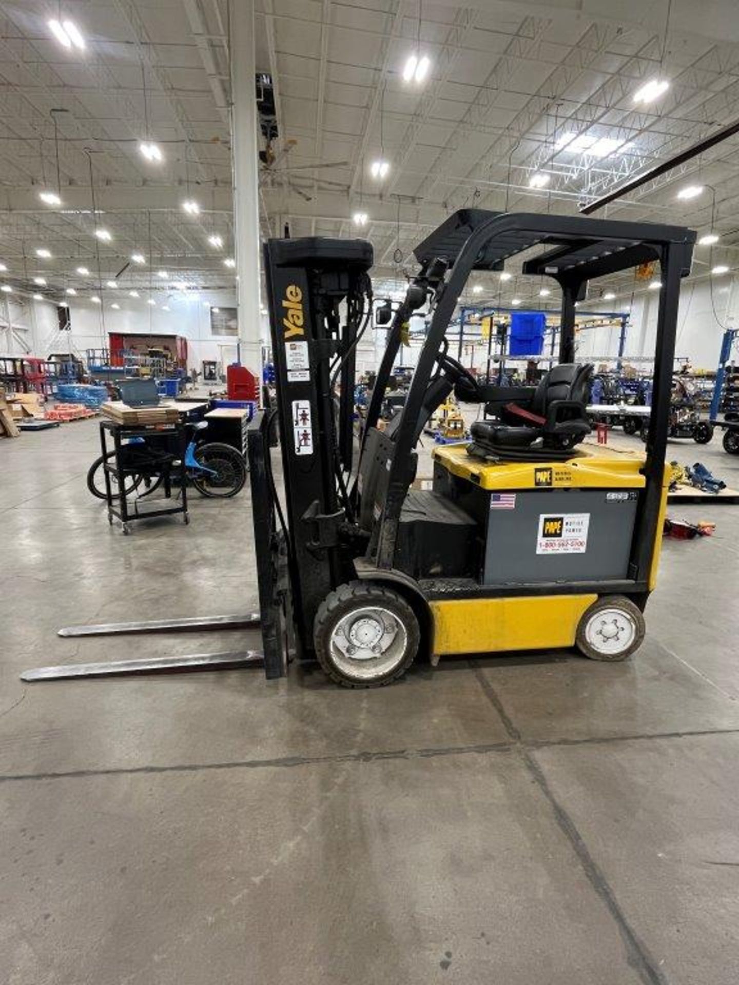 Yale ERC060VGN48TQ084 2,500-Lb Electric Forklift Truck - Image 3 of 6