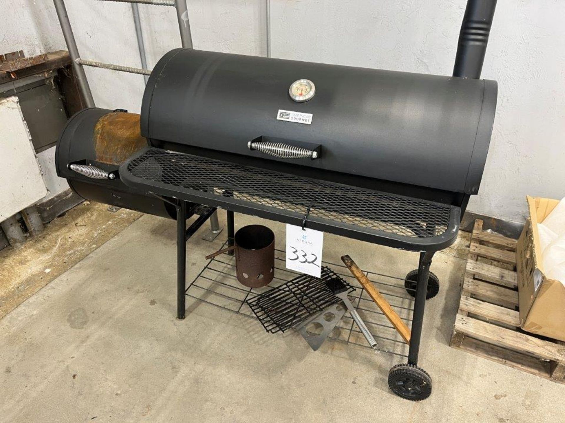 American Gourmet 40" Smoker/Grill - Image 2 of 2