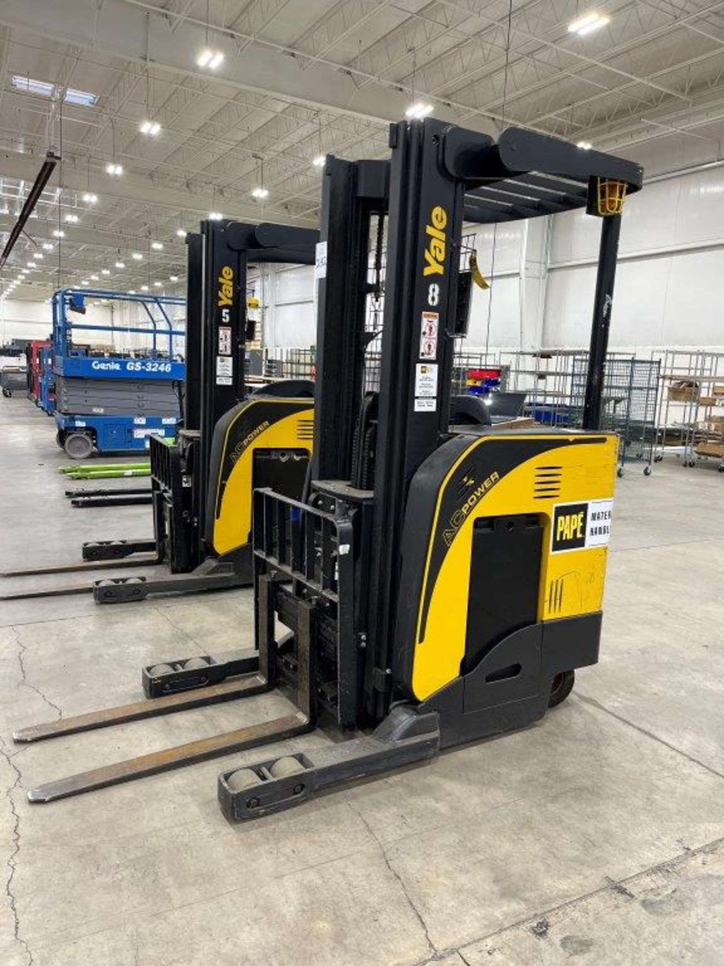 Yale NR035DBNL24TE095 3,500-Lb Electric Reach Stand Up Forklift, - Image 3 of 10