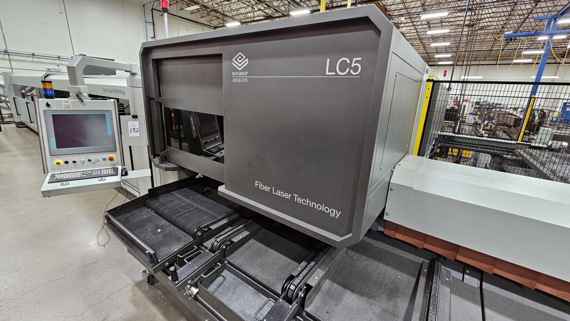 BLM LC5 4-kW Combination Tube & Sheet Metal Laser Cutting System - Image 2 of 43
