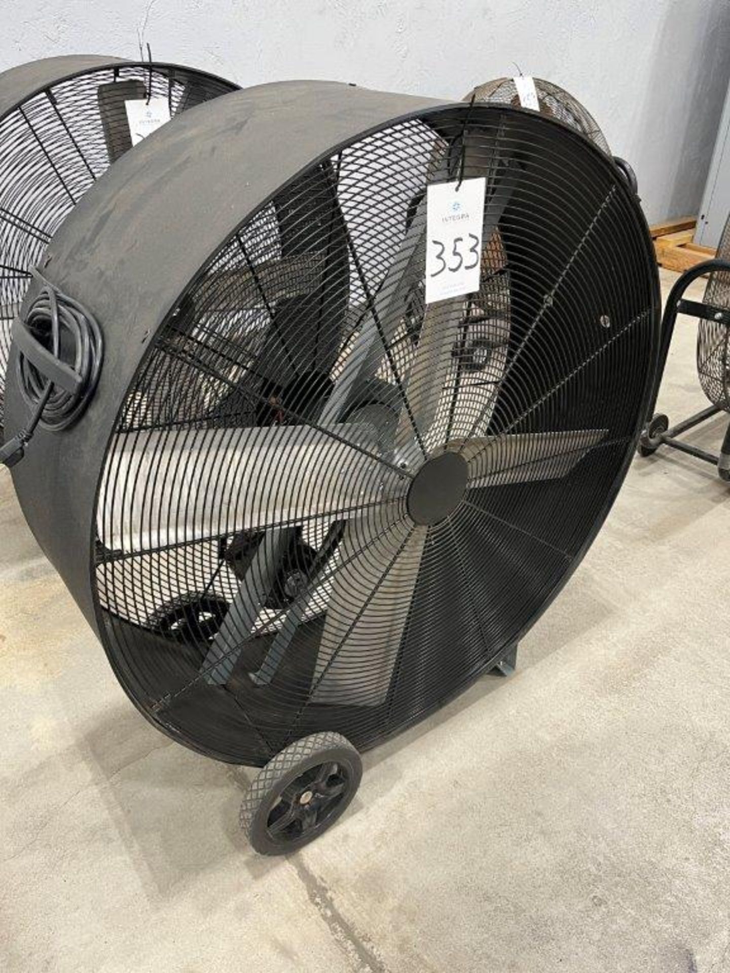 Uline BF42BDPE 42" Two Speed Drum Fan