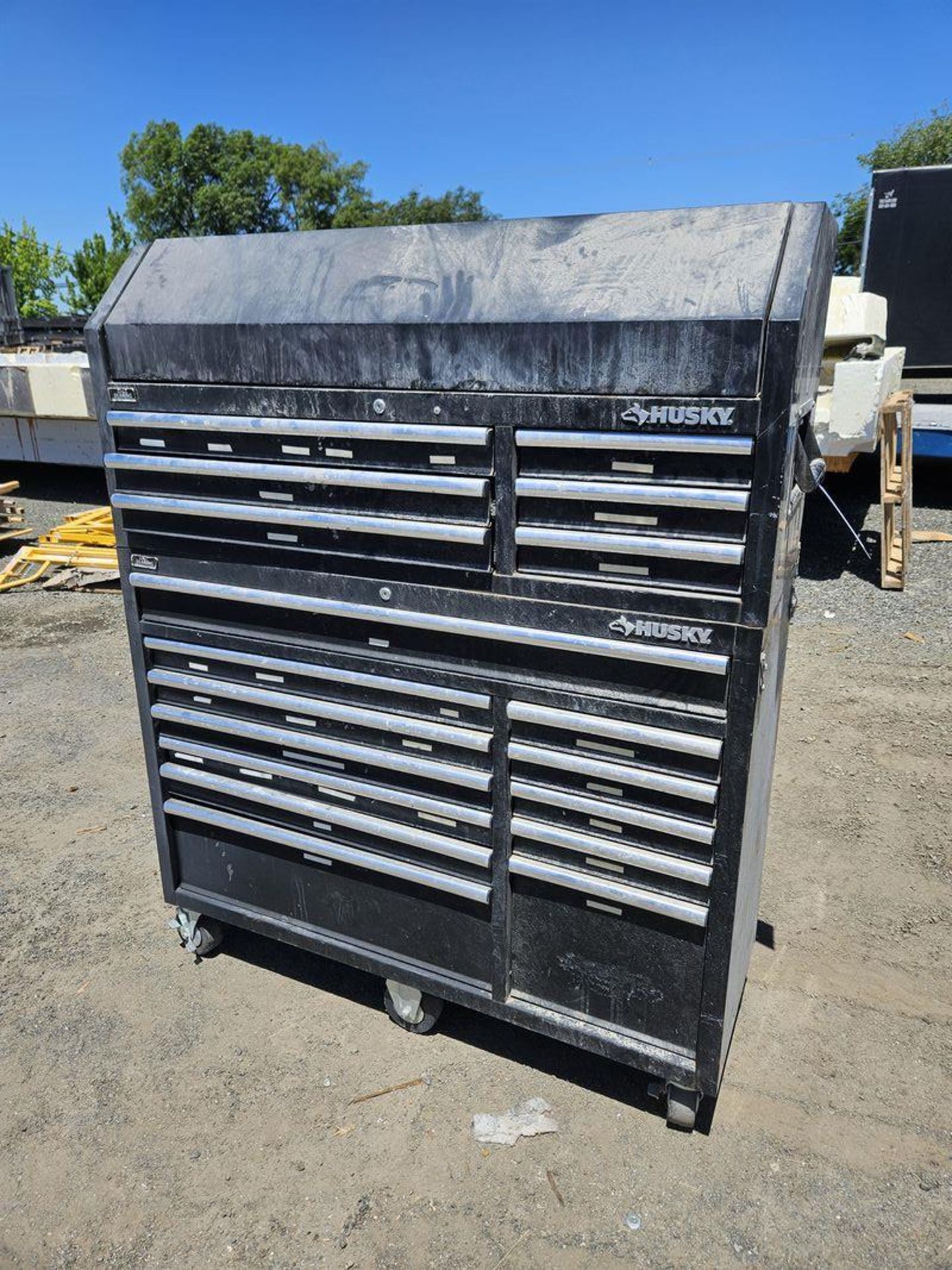 18-Drawer Husky Tool Chest