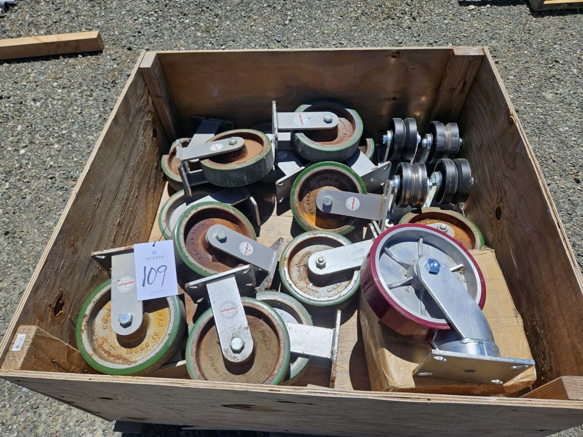 (20) Assorted Casters