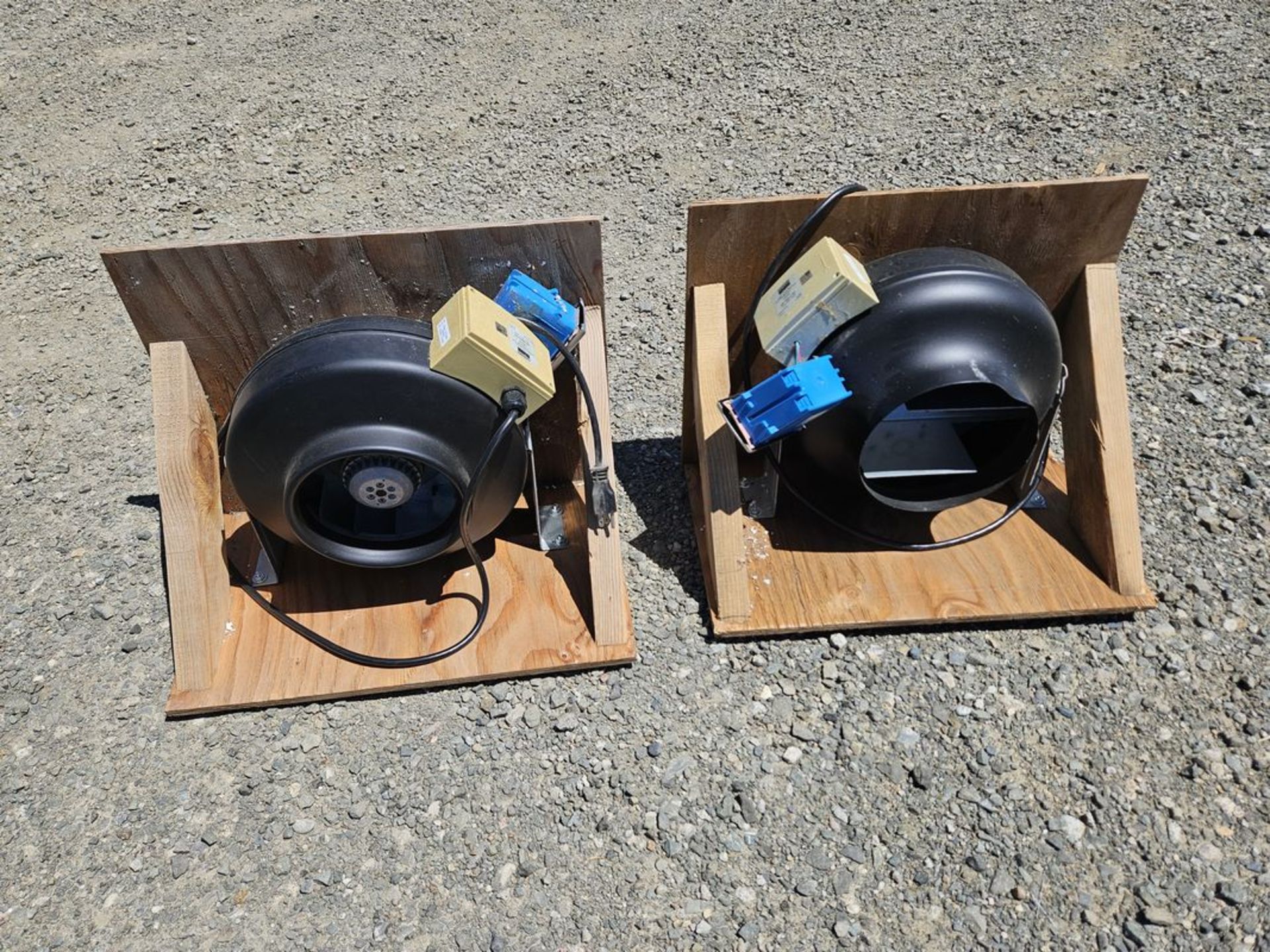 (2) Dayton 450Z18 8" Duct Fans