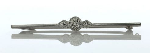 Platinum and 9ct White Gold Antique Diamond Brooch - Valued By AGI £905.00 - A lovely antique brooch