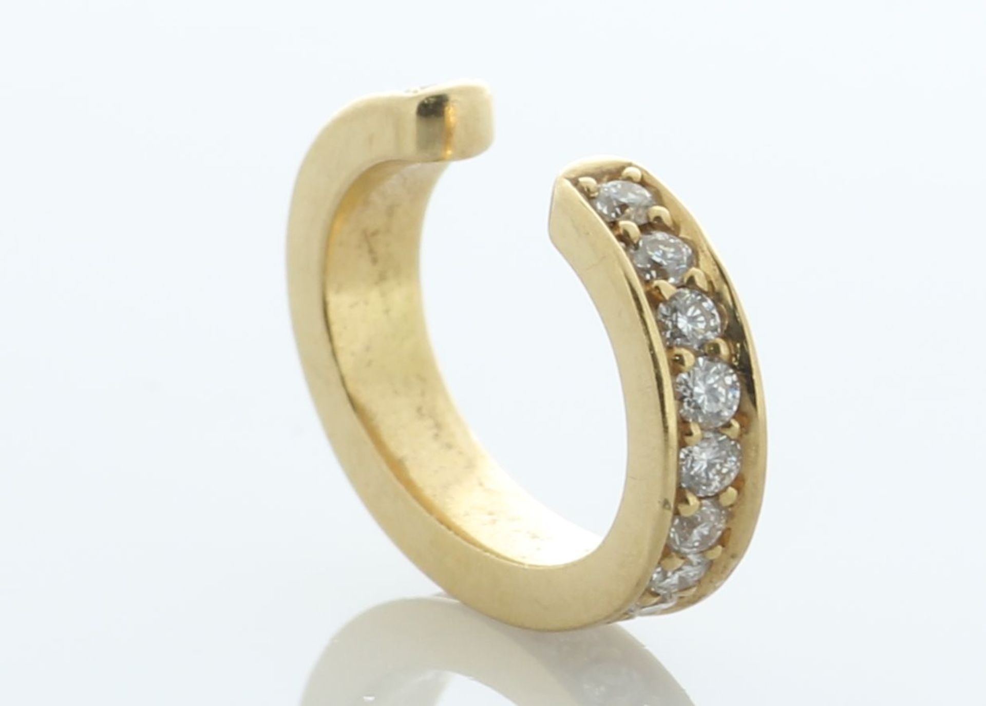 18ct Yellow Gold Diamond Ear Cuff 0.25 Carats - Valued By AGI £1,950.00 - A row of round brilliant - Image 4 of 5
