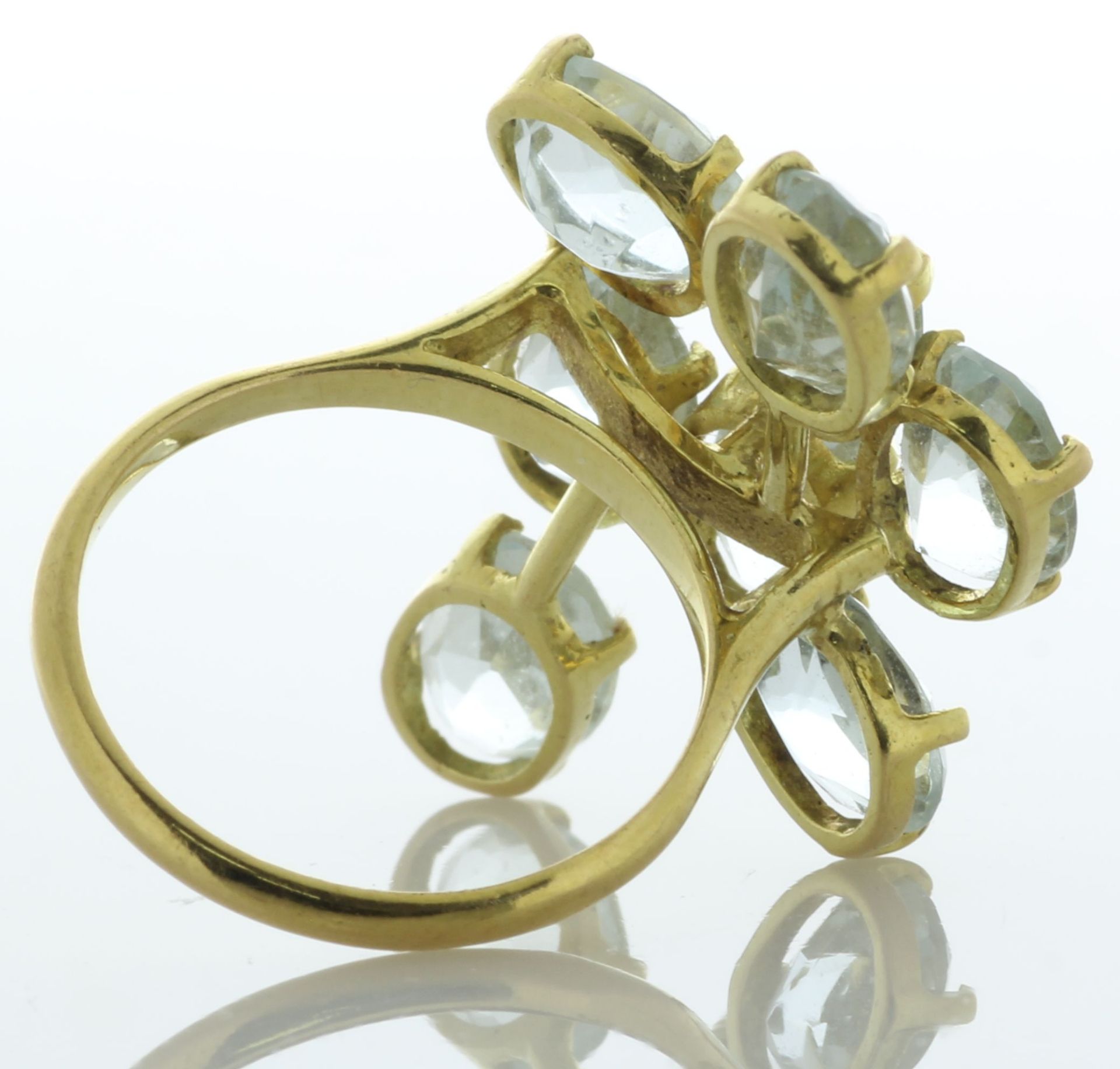 18ct Yellow Gold Aqua Marine Cluster Ring - Valued By AGI £3,105.00 - Eight oval aqua marine - Image 3 of 7